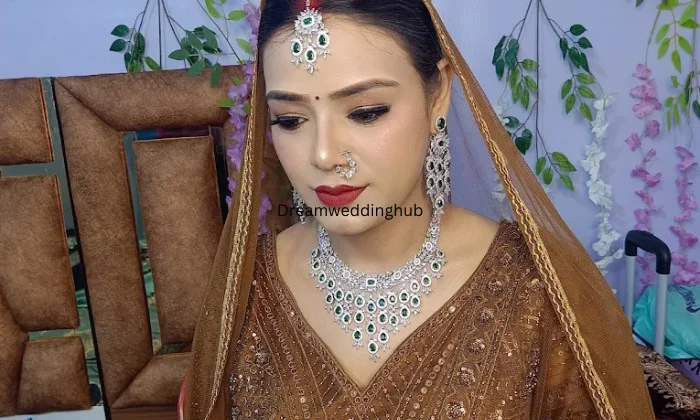 SNEHABAKSHIMAKEOVERS